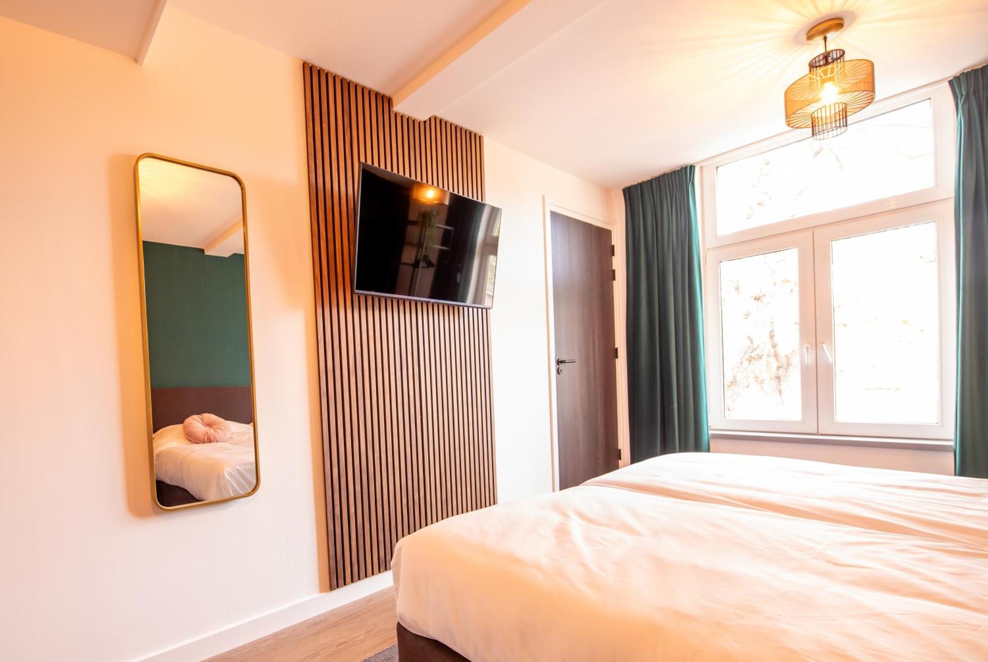 Hotel Bom ブールグ・ハームステーデ エクステリア 写真